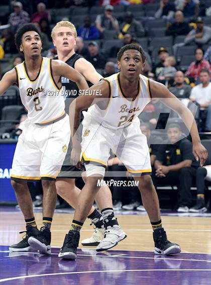 Thumbnail 2 in Villa Park vs. Mission (CIF State D3 Final) photogallery.
