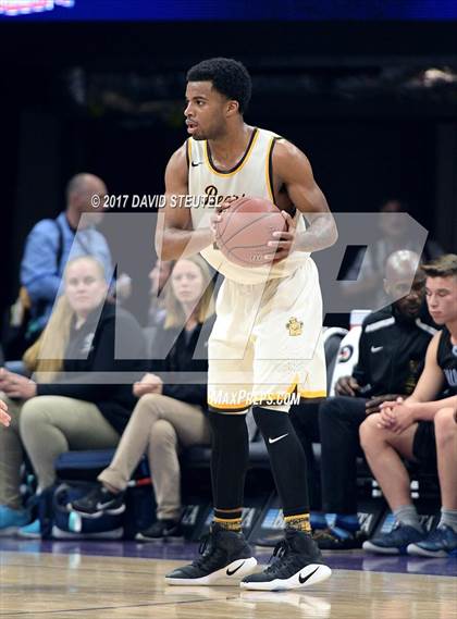 Thumbnail 3 in Villa Park vs. Mission (CIF State D3 Final) photogallery.