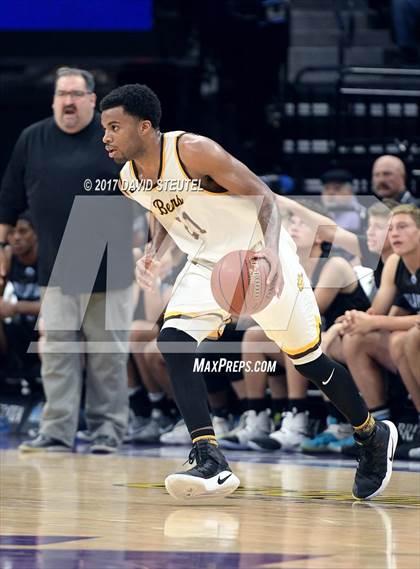 Thumbnail 3 in Villa Park vs. Mission (CIF State D3 Final) photogallery.