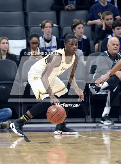 Thumbnail 3 in Villa Park vs. Mission (CIF State D3 Final) photogallery.