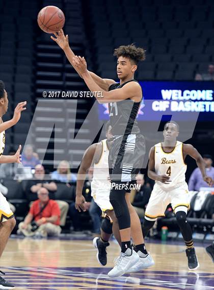 Thumbnail 1 in Villa Park vs. Mission (CIF State D3 Final) photogallery.