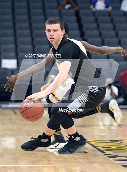Thumbnail 1 in Villa Park vs. Mission (CIF State D3 Final) photogallery.