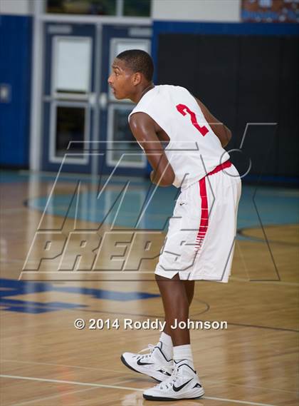Thumbnail 3 in Pearland vs. Taft (McDonald's Texas Invitational) photogallery.