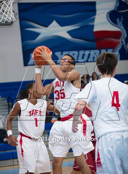 Thumbnail 1 in Pearland vs. Taft (McDonald's Texas Invitational) photogallery.