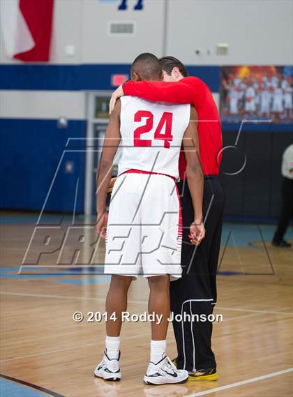 Thumbnail 2 in Pearland vs. Taft (McDonald's Texas Invitational) photogallery.