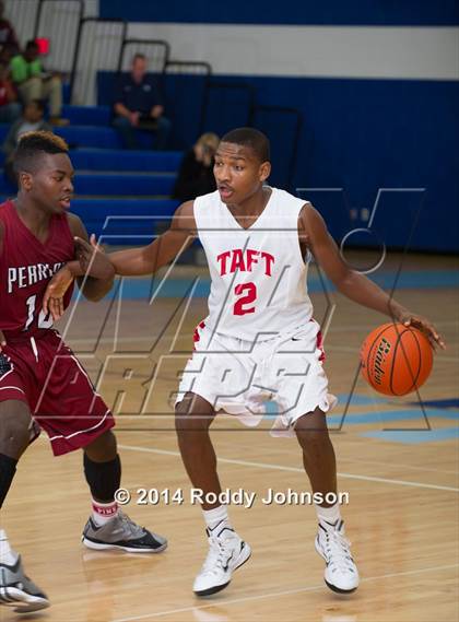 Thumbnail 1 in Pearland vs. Taft (McDonald's Texas Invitational) photogallery.