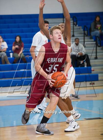 Thumbnail 2 in Pearland vs. Taft (McDonald's Texas Invitational) photogallery.
