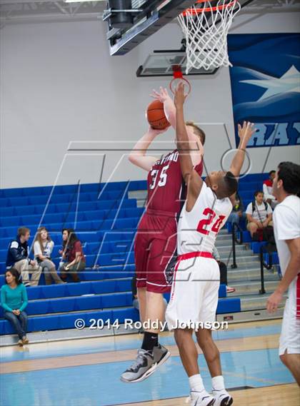 Thumbnail 3 in Pearland vs. Taft (McDonald's Texas Invitational) photogallery.