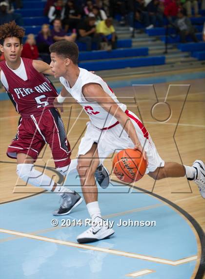 Thumbnail 3 in Pearland vs. Taft (McDonald's Texas Invitational) photogallery.