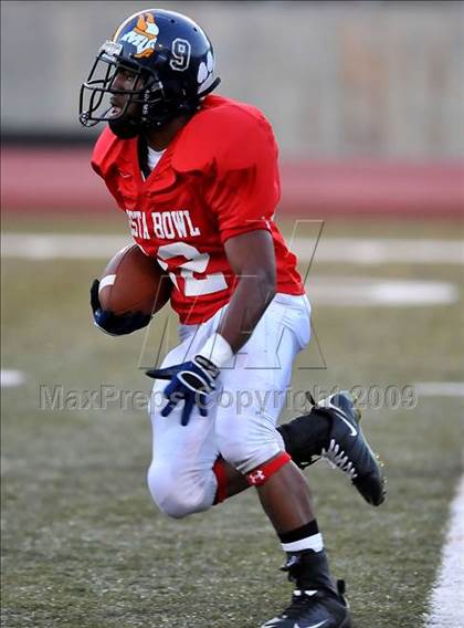 Thumbnail 1 in Southern California Fiesta Bowl photogallery.