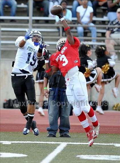 Thumbnail 3 in Southern California Fiesta Bowl photogallery.