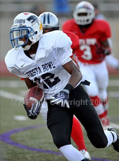 Thumbnail 1 in Southern California Fiesta Bowl photogallery.