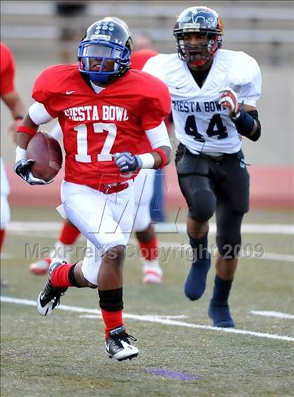 Thumbnail 1 in Southern California Fiesta Bowl photogallery.