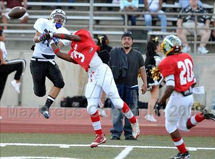 Thumbnail 2 in Southern California Fiesta Bowl photogallery.