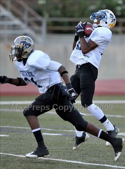 Thumbnail 2 in Southern California Fiesta Bowl photogallery.