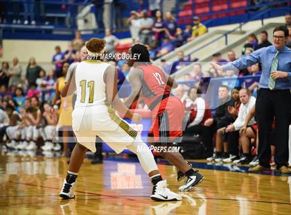 Thumbnail 3 in Hitchcock vs. Buffalo (UIL 3A Regional Semifinal) photogallery.
