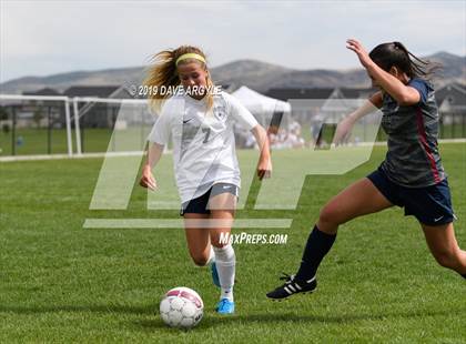 Thumbnail 3 in Layton @ Herriman photogallery.
