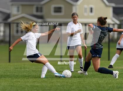 Thumbnail 2 in Layton @ Herriman photogallery.