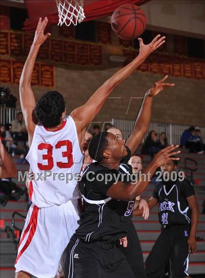 Thumbnail 2 in Cathedral vs The Rock Academy (MaxPreps Holiday Classic) photogallery.