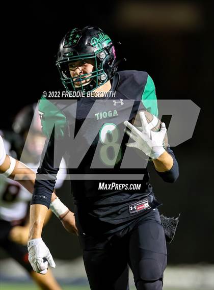 Thumbnail 2 in Tioga vs. Hamilton (UIL 2A Bi-District) photogallery.