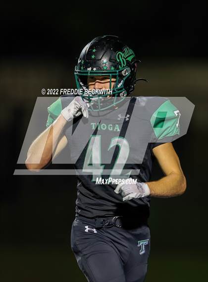 Thumbnail 2 in Tioga vs. Hamilton (UIL 2A Bi-District) photogallery.