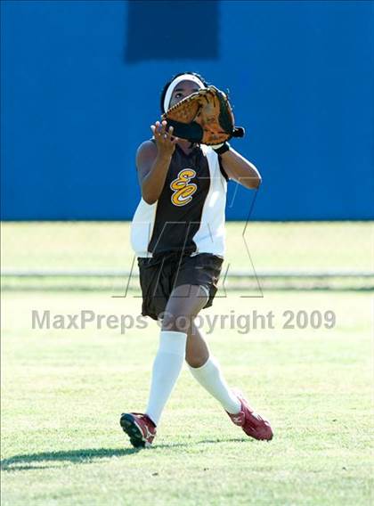Thumbnail 1 in El Camino @ Rancho Bernardo photogallery.