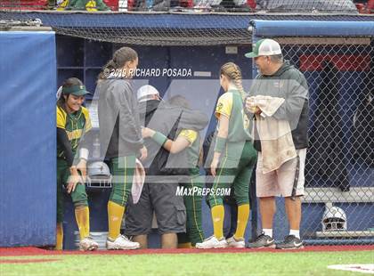 Thumbnail 2 in Hanford vs. Kingsburg (CIF CS D2 Final) photogallery.