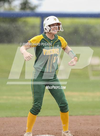 Thumbnail 2 in Hanford vs. Kingsburg (CIF CS D2 Final) photogallery.