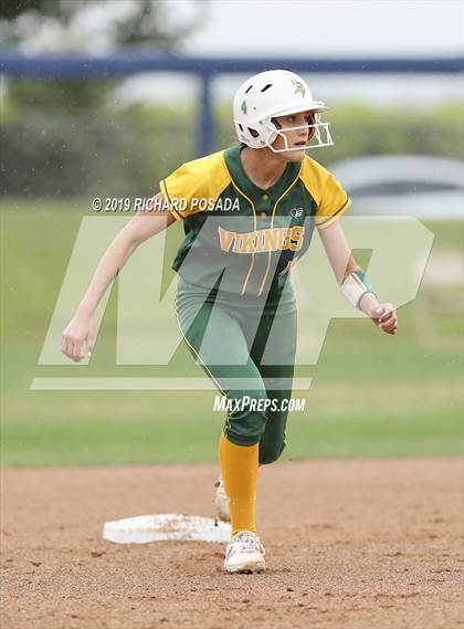 Thumbnail 1 in Hanford vs. Kingsburg (CIF CS D2 Final) photogallery.