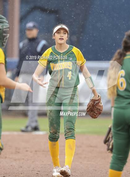 Thumbnail 2 in Hanford vs. Kingsburg (CIF CS D2 Final) photogallery.