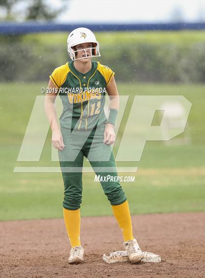 Thumbnail 1 in Hanford vs. Kingsburg (CIF CS D2 Final) photogallery.