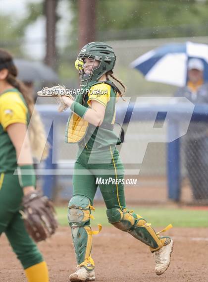 Thumbnail 2 in Hanford vs. Kingsburg (CIF CS D2 Final) photogallery.