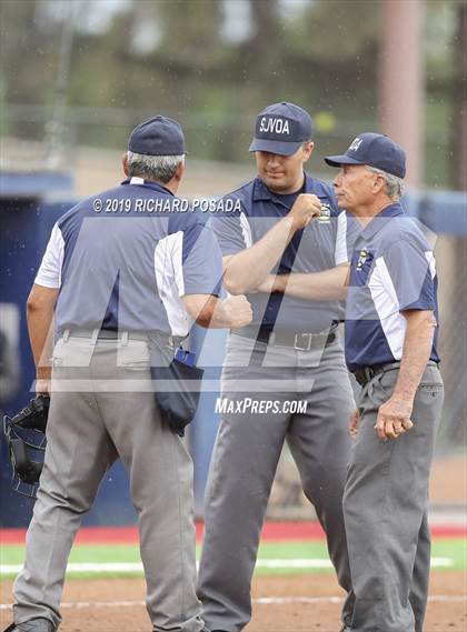 Thumbnail 2 in Hanford vs. Kingsburg (CIF CS D2 Final) photogallery.