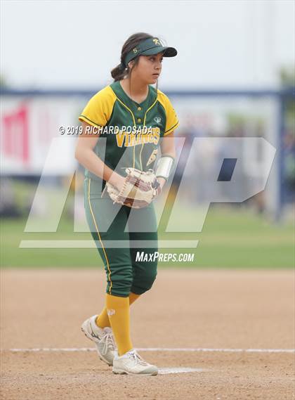 Thumbnail 2 in Hanford vs. Kingsburg (CIF CS D2 Final) photogallery.