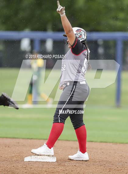 Thumbnail 1 in Hanford vs. Kingsburg (CIF CS D2 Final) photogallery.
