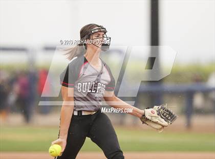 Thumbnail 1 in Hanford vs. Kingsburg (CIF CS D2 Final) photogallery.