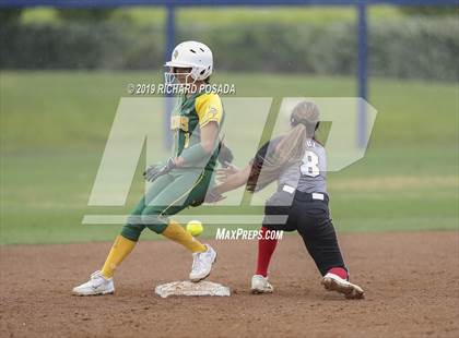 Thumbnail 1 in Hanford vs. Kingsburg (CIF CS D2 Final) photogallery.
