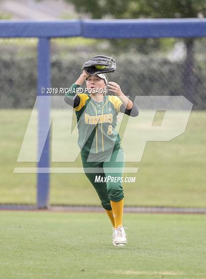 Thumbnail 1 in Hanford vs. Kingsburg (CIF CS D2 Final) photogallery.