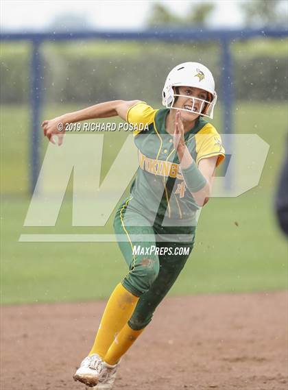 Thumbnail 3 in Hanford vs. Kingsburg (CIF CS D2 Final) photogallery.