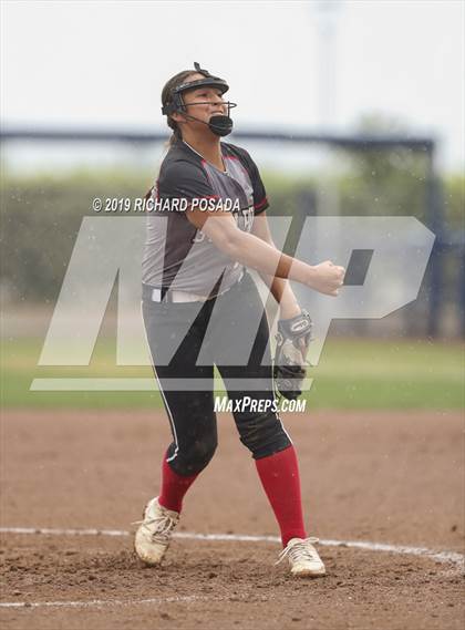 Thumbnail 2 in Hanford vs. Kingsburg (CIF CS D2 Final) photogallery.