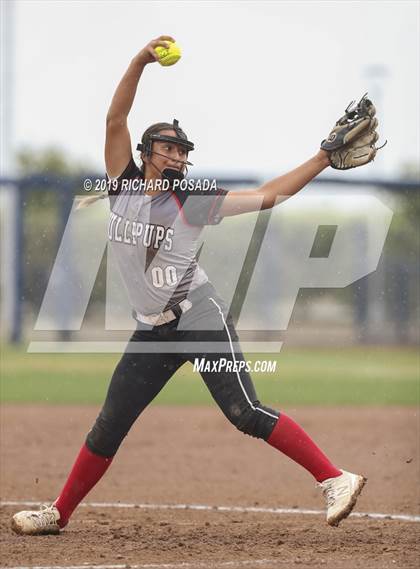 Thumbnail 1 in Hanford vs. Kingsburg (CIF CS D2 Final) photogallery.