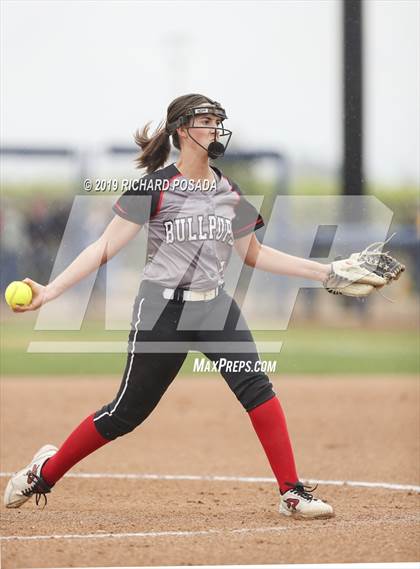 Thumbnail 1 in Hanford vs. Kingsburg (CIF CS D2 Final) photogallery.