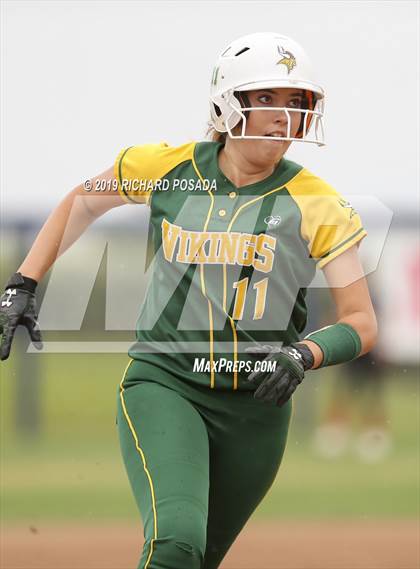 Thumbnail 1 in Hanford vs. Kingsburg (CIF CS D2 Final) photogallery.