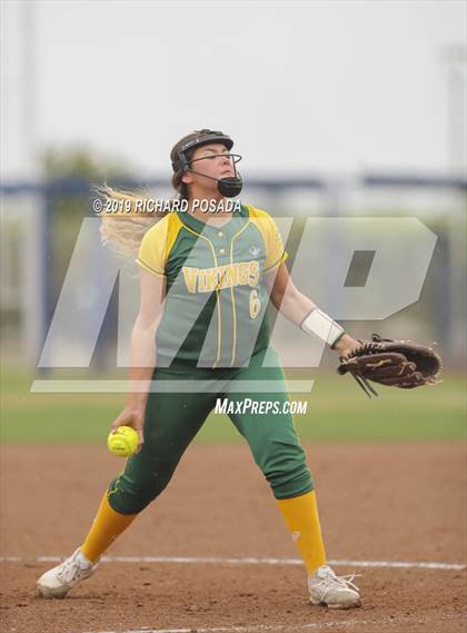 Thumbnail 1 in Hanford vs. Kingsburg (CIF CS D2 Final) photogallery.