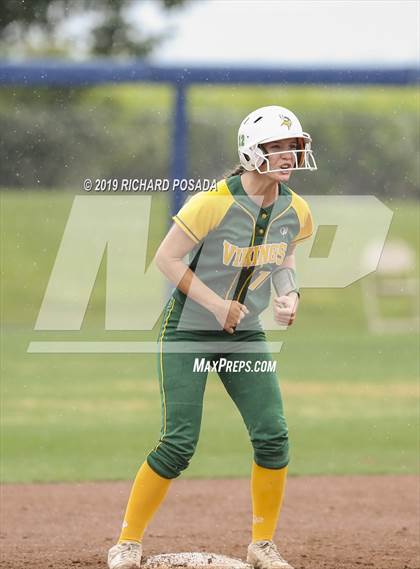Thumbnail 1 in Hanford vs. Kingsburg (CIF CS D2 Final) photogallery.