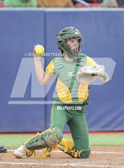 Thumbnail 1 in Hanford vs. Kingsburg (CIF CS D2 Final) photogallery.