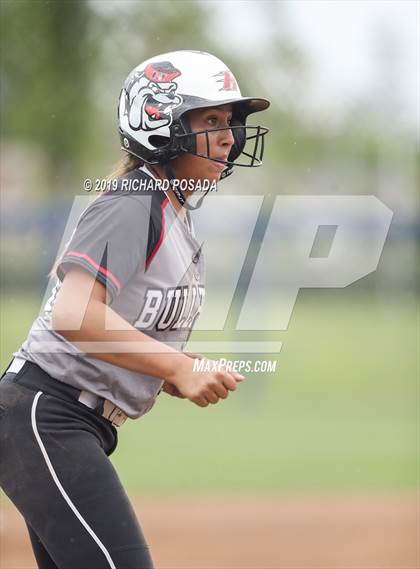 Thumbnail 3 in Hanford vs. Kingsburg (CIF CS D2 Final) photogallery.