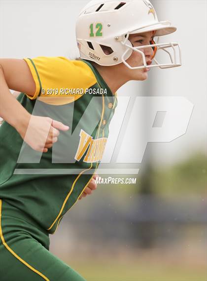 Thumbnail 1 in Hanford vs. Kingsburg (CIF CS D2 Final) photogallery.