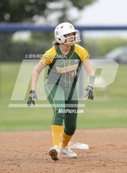 Thumbnail 2 in Hanford vs. Kingsburg (CIF CS D2 Final) photogallery.