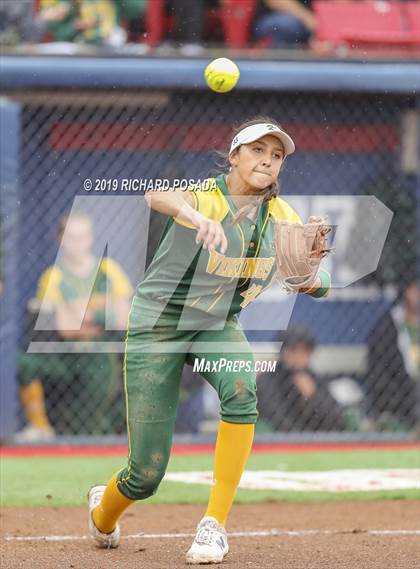 Thumbnail 1 in Hanford vs. Kingsburg (CIF CS D2 Final) photogallery.